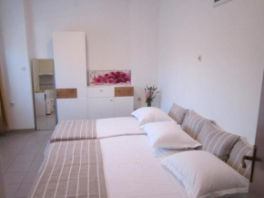  Studio Apartman Jelena  Сплит